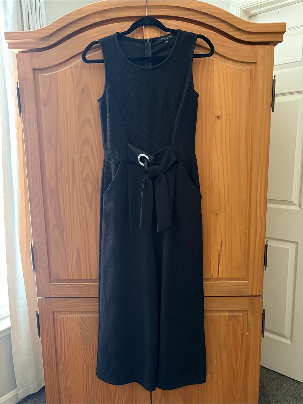 Romeo & Juliet Couture Black Sleeveless Belted Wide-Leg Jumpsuit